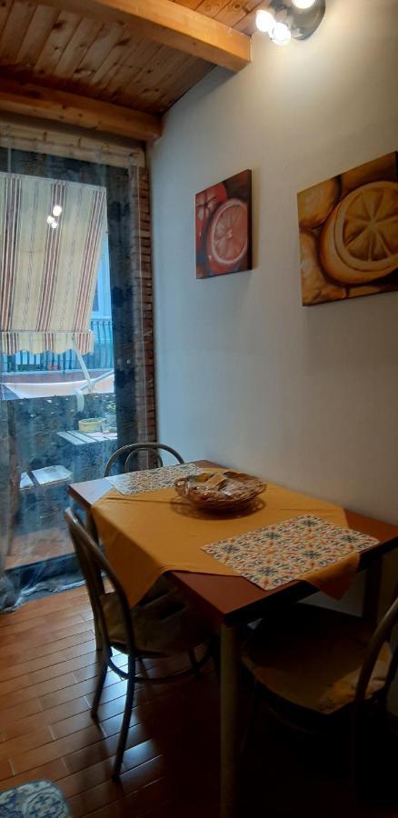 Apartment Trezza Aci Trezza Buitenkant foto