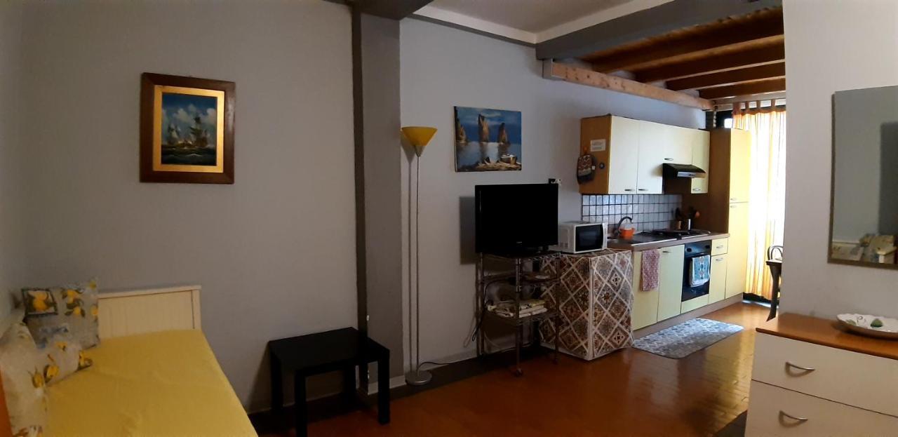 Apartment Trezza Aci Trezza Buitenkant foto